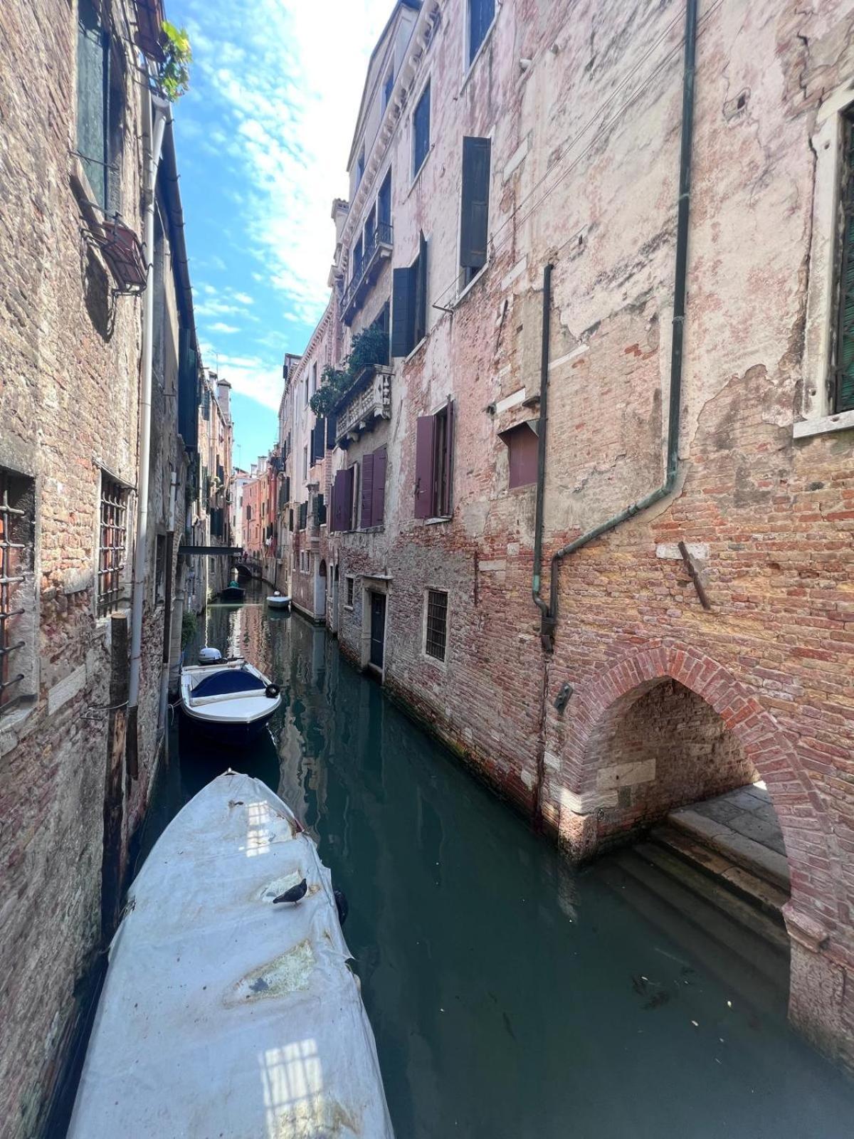 Palazzo Titti Rialto Suites Венеция Экстерьер фото