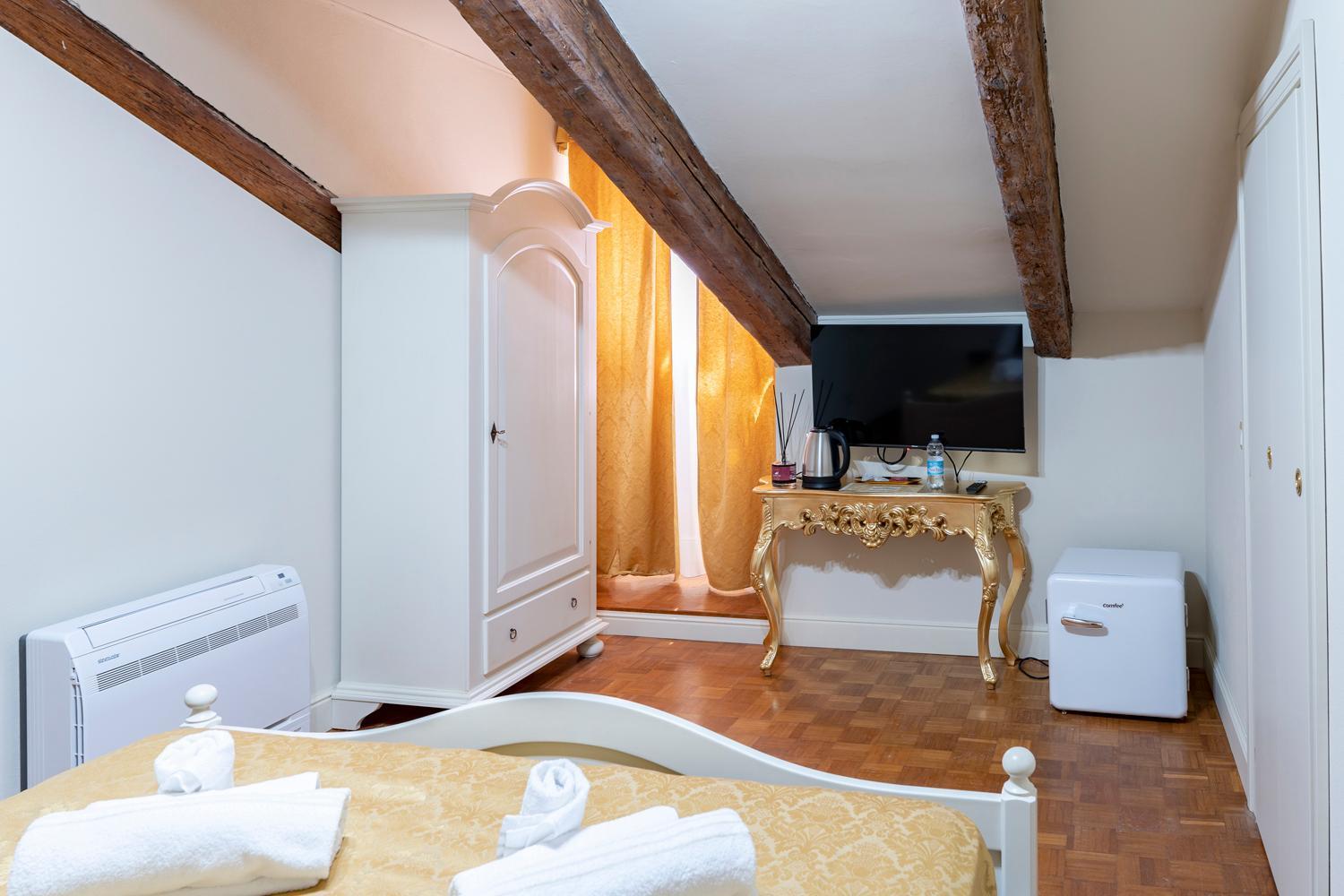 Palazzo Titti Rialto Suites Венеция Экстерьер фото