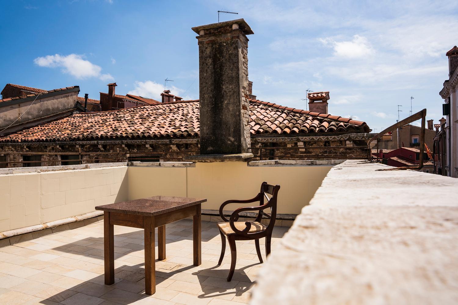 Palazzo Titti Rialto Suites Венеция Экстерьер фото