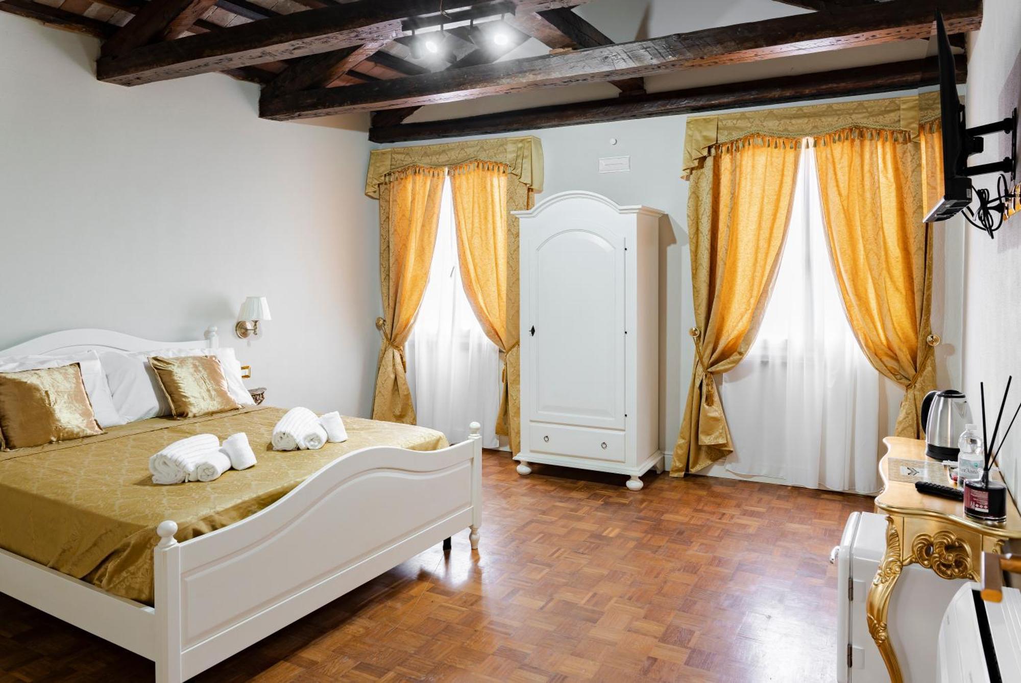 Palazzo Titti Rialto Suites Венеция Экстерьер фото