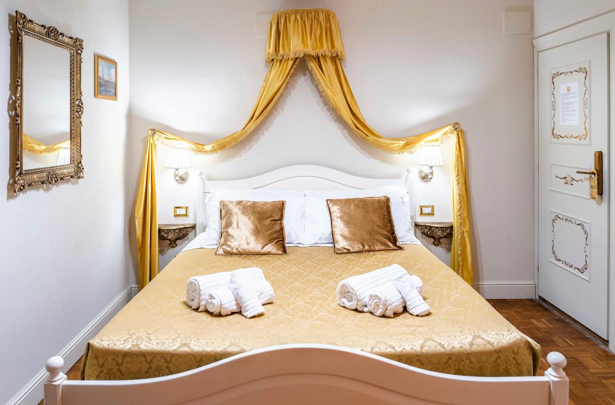 Palazzo Titti Rialto Suites Венеция Экстерьер фото