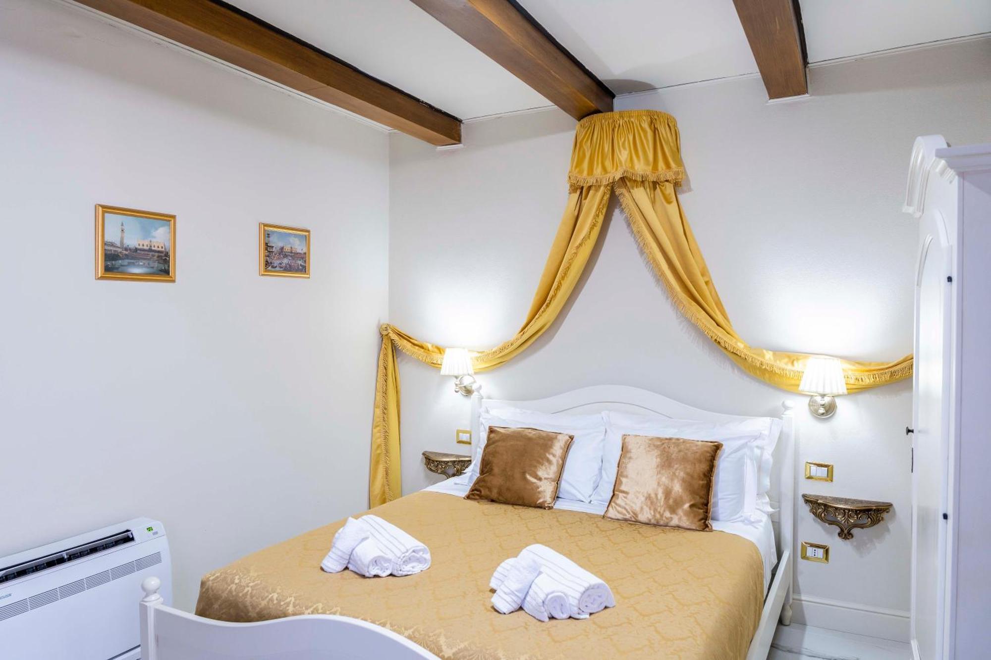 Palazzo Titti Rialto Suites Венеция Экстерьер фото